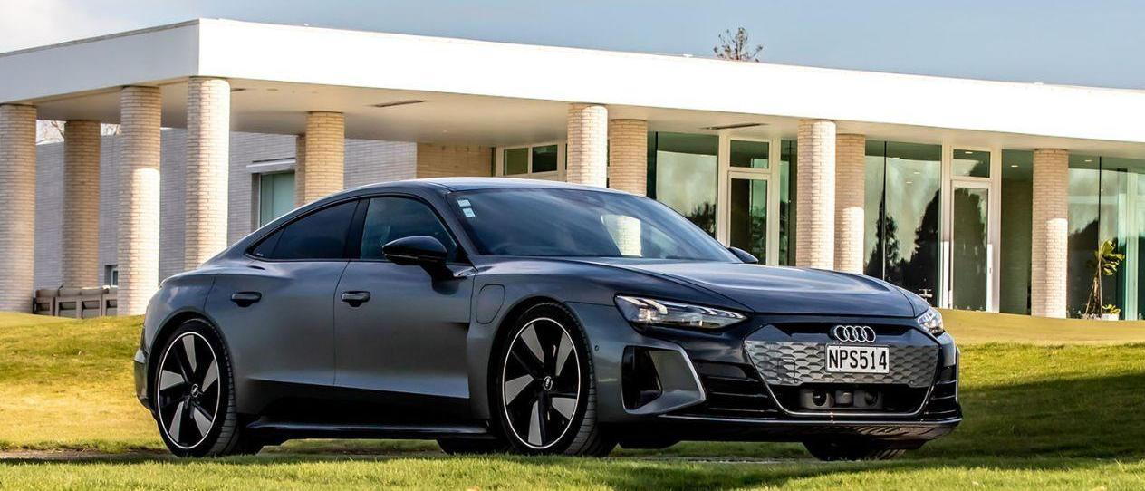 Audi e-tron GT quattro 2021 - The Fast and Furious Electric Car with 4WD and Sleek Style
