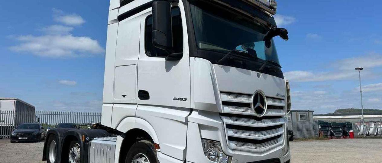 Mercedes Actros Euro 6 2018 - The Powerful and Comfortable Truck with 6x2 T-Unit and Advanced Technology